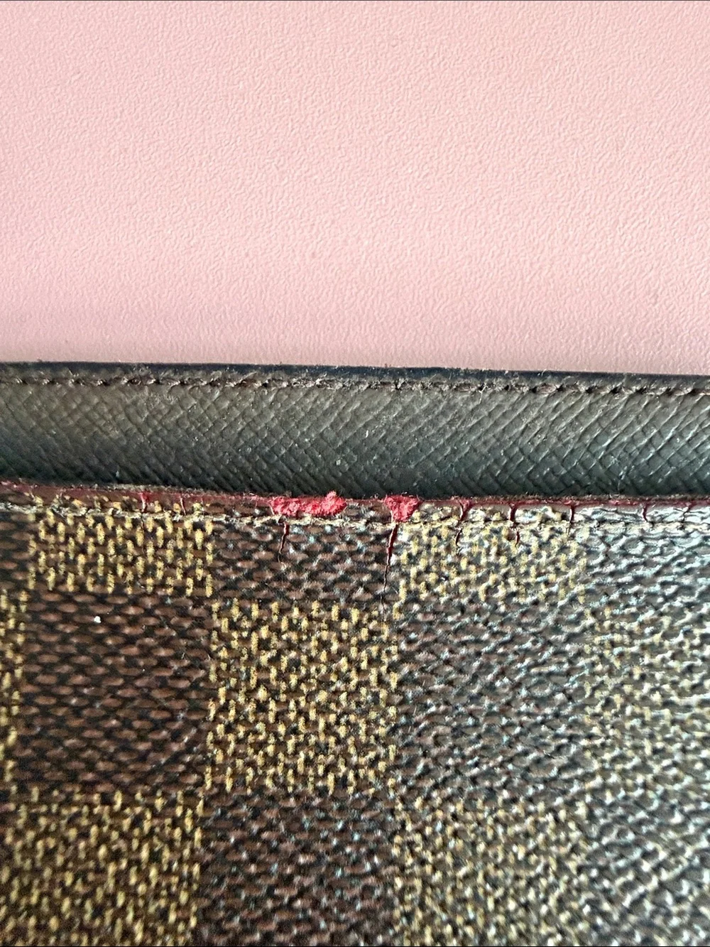 Louis Vuitton compact louis